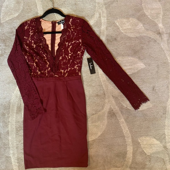 Lulu’s formal dress bodycon lace size small - Picture 4 of 4